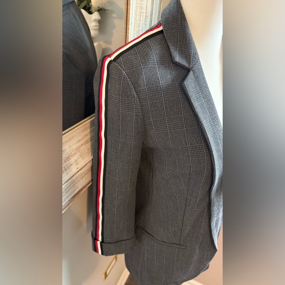 Express Women’s Small Office Business Casual Gray Blazer with Striped Accents - Picture 3 of 4